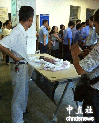 福建泉州：12天婴儿疑被医院保温箱烤死