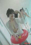  韩国游戏女主播私照曝光 低胸装最抢镜 