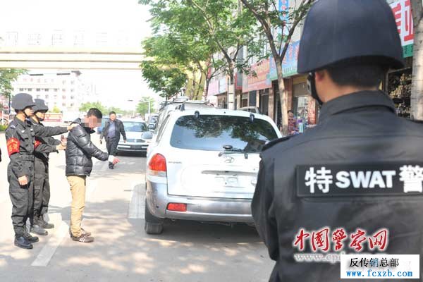 犯罪嫌疑人指认现场。