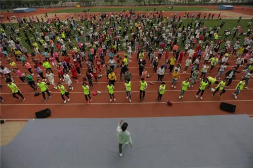 康宝莱陕西分公司举办体管赛 1500人参赛