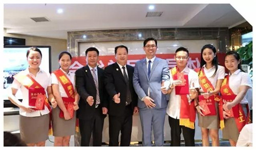 绿之韵召开全体员工第五次月度总结会