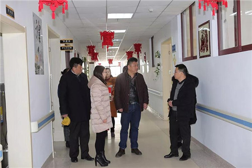爱心传递 安惠一行前往南通敬老院送去慰问品