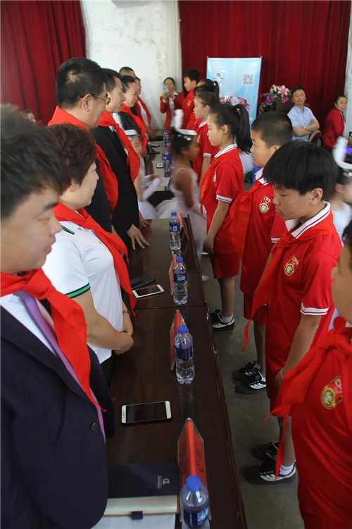“让爱飞扬” 安发国际捐助吉林市船营区第十三小学