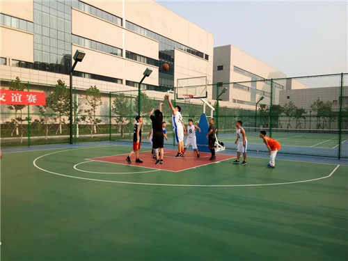 康婷VS裕峰篮球友谊赛在康婷健康事业产业园举行