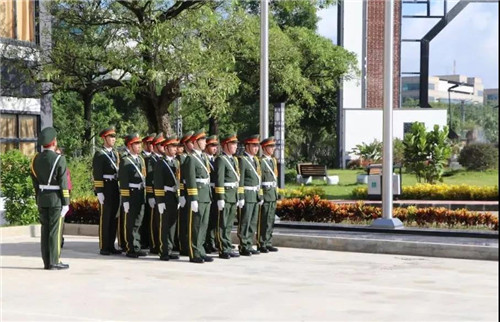 金科伟业（中国）有限公司隆重举行升旗仪式庆祝建军91周年