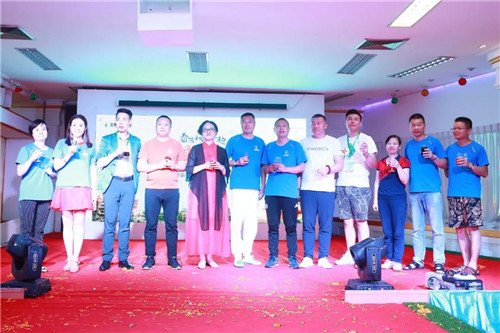 卫康游学之旅尽览异国热辣风光