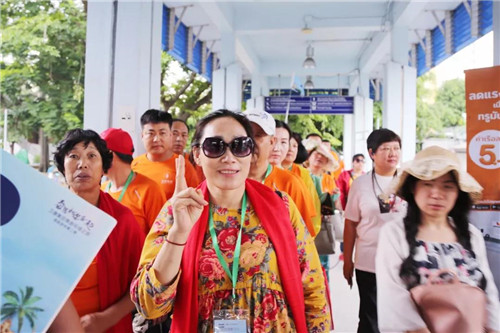 卫康游学之旅尽览异国热辣风光