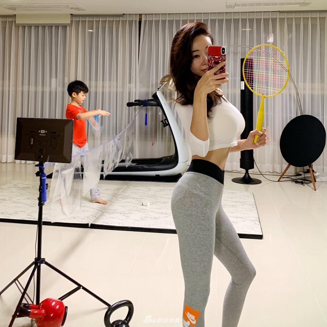 韩国辣妈靠健身恢复完美身材