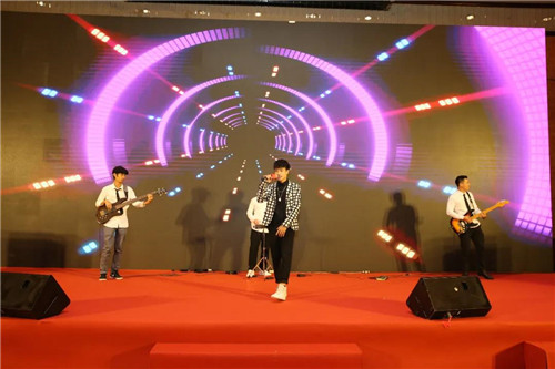 太阳神集团举行32周年庆典