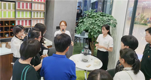 进博会路演特邀、统战部盛大到访，福维克细诉三年进博缘